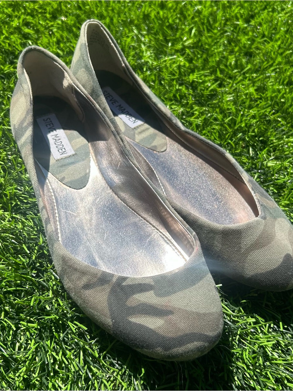 Steve Madden Camouflage Print Ballet Flats in Olive and Tan